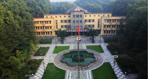 武漢 依山而建 的4所211大學(xué),實(shí)力強(qiáng)就業(yè)率高,風(fēng)景也美如仙境