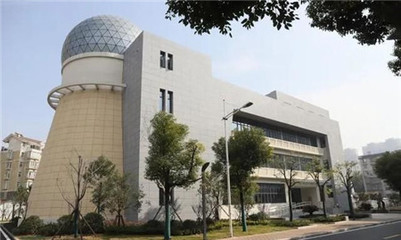 武漢理工大學航海數(shù)字天象館正式交付使用!